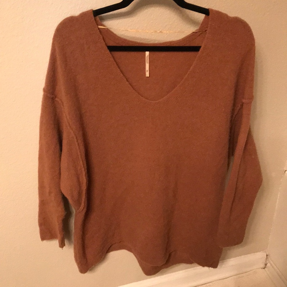 Long doman sleeve sweater